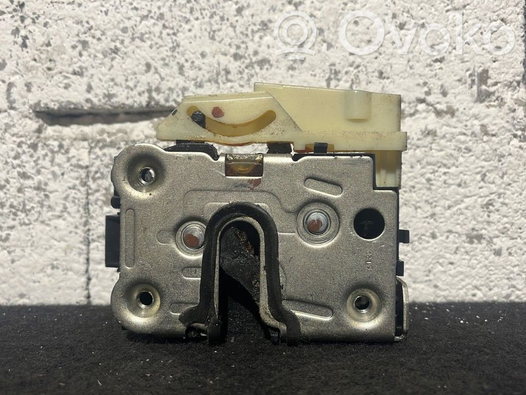 Etuoven lukko