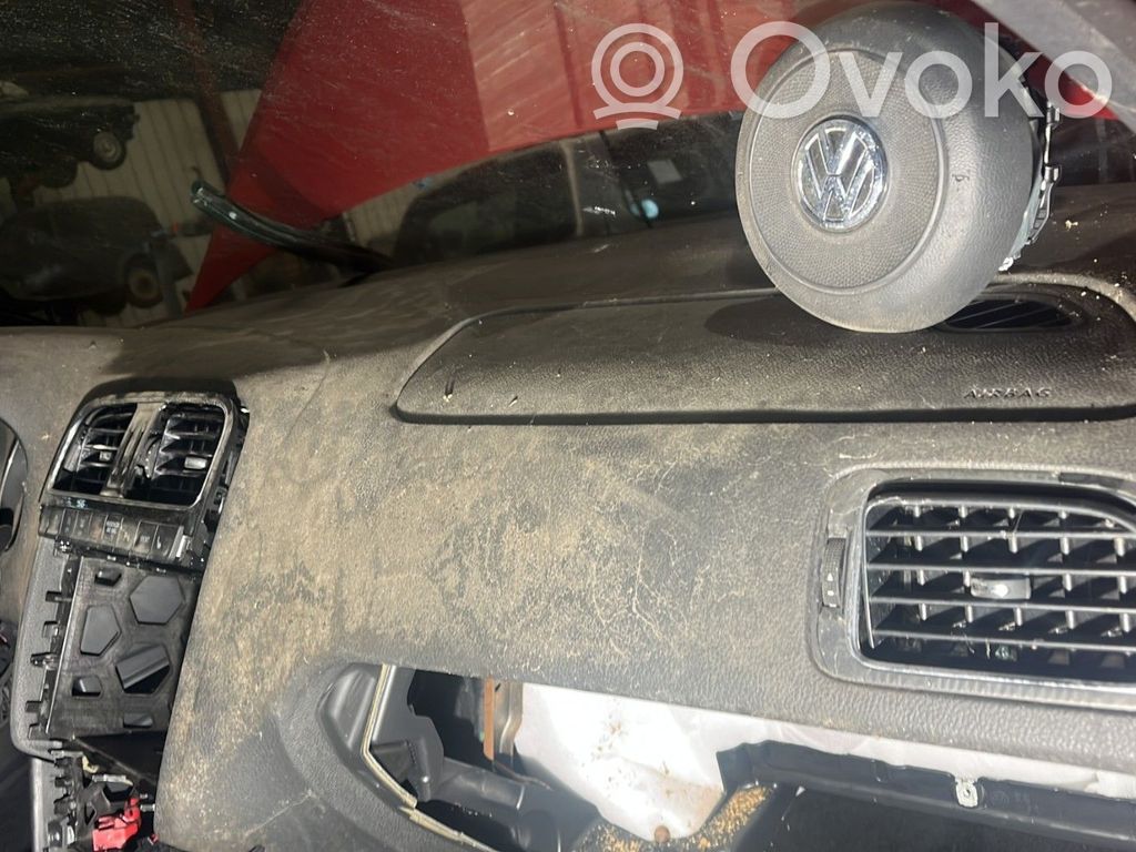 Volkswagen Polo V 6R Deska rozdzielcza 