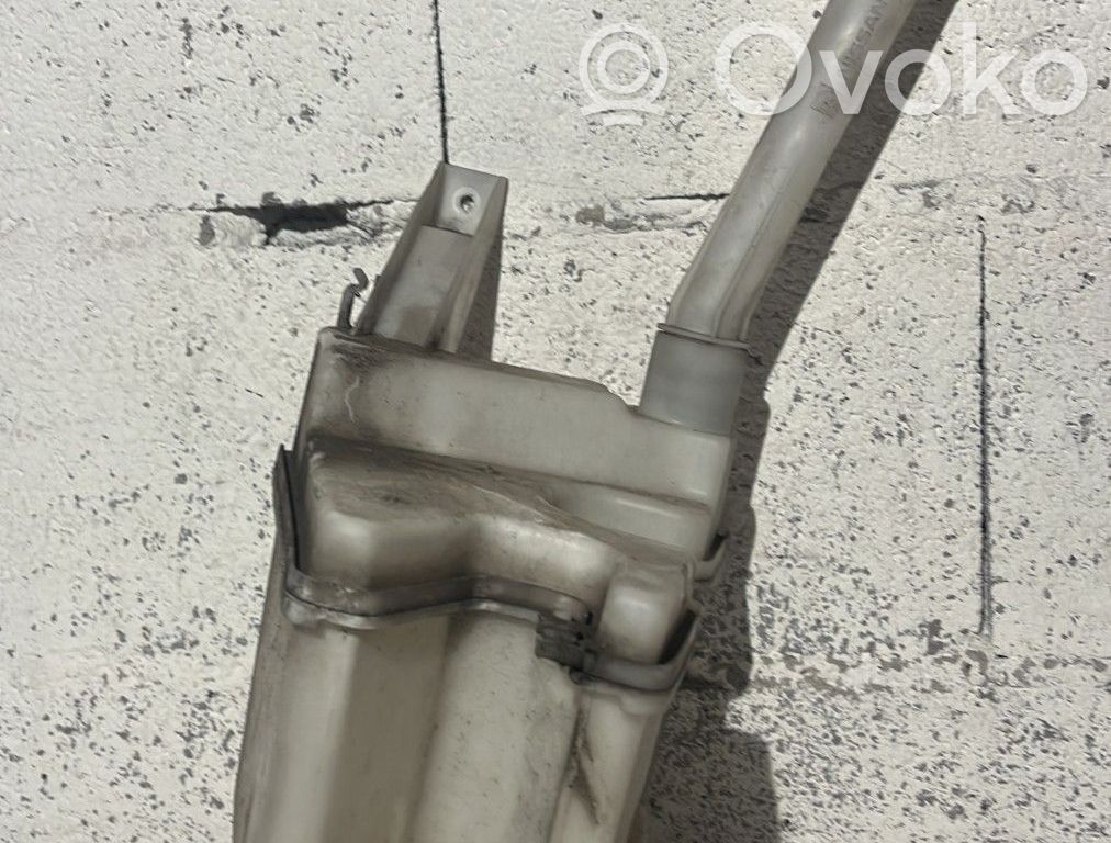 Nissan Juke I F15 Rezervor lichid spălare parbriz 