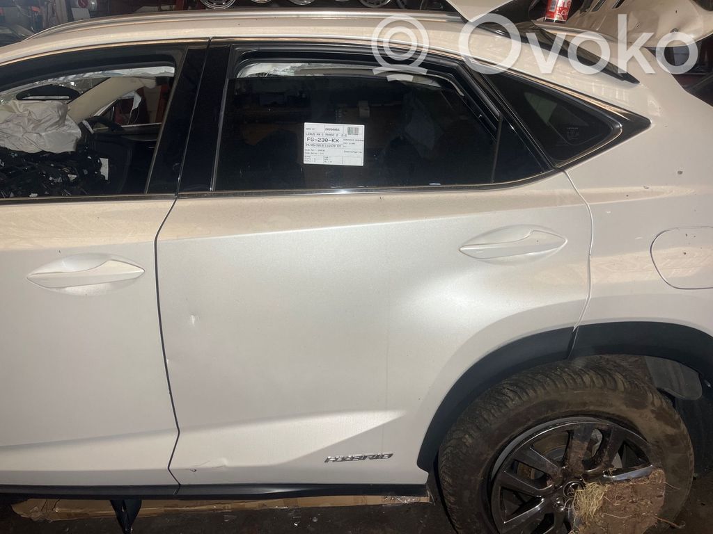 Lexus NX Puerta trasera 