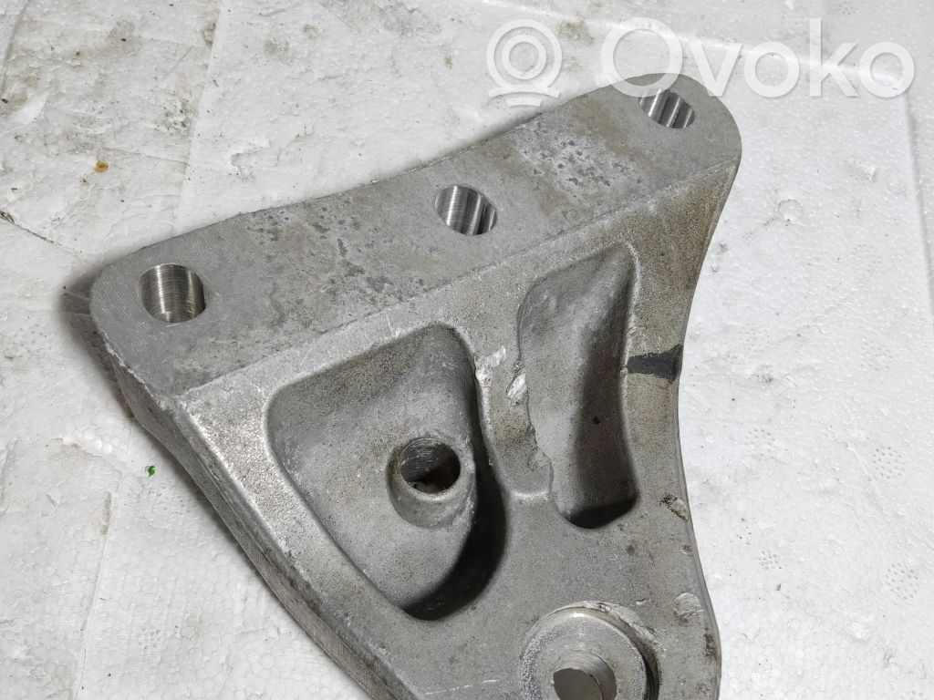 Skoda Fabia Mk3 (NJ) Engine mounting bracket 