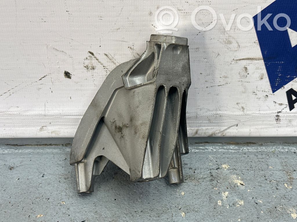 Audi Q5 SQ5 8R Engine mounting bracket 