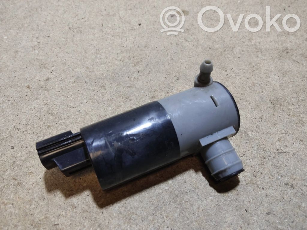 Volvo V40 Headlight washer pump 