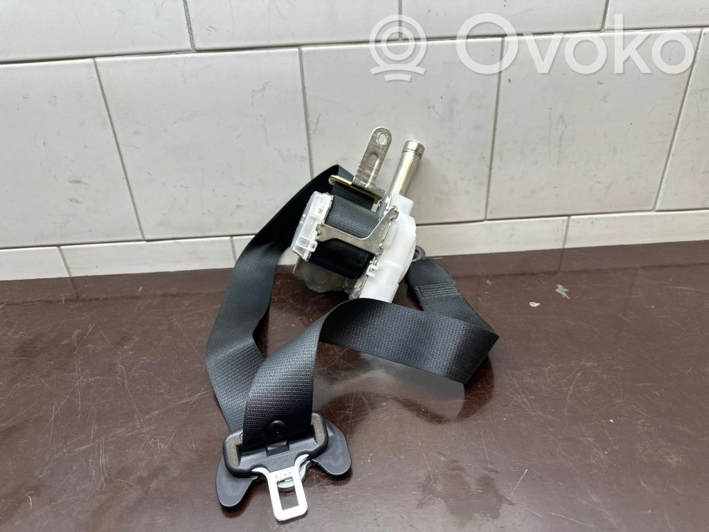 Toyota Prius (XW50) Cinturón trasero 