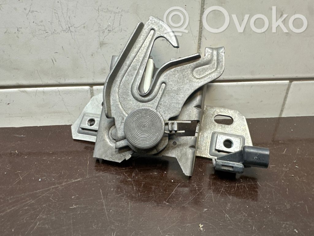 Volvo C30 Engine bonnet/hood lock/catch 