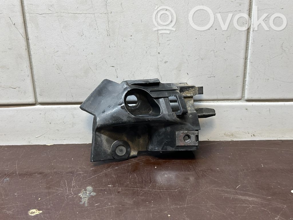 Volvo C30 Front bumper mounting bracket 