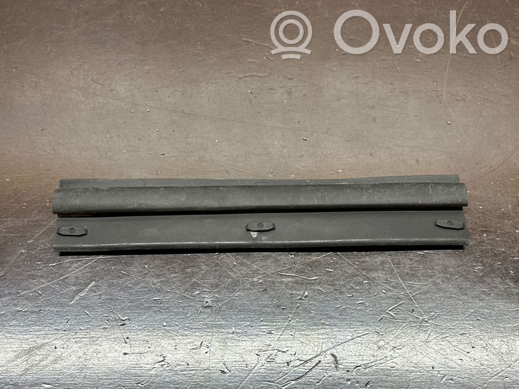 Audi A1 Engine compartment rubber 