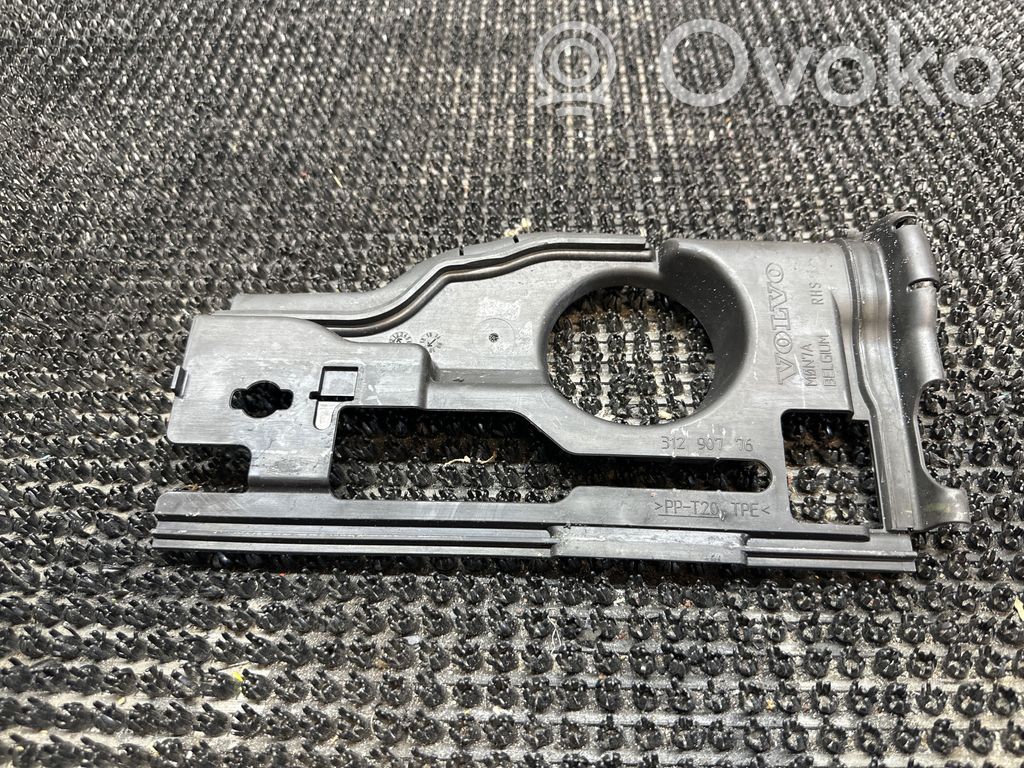 Volvo V60 Radiatoriaus oro nukreipėjas (-ai) 