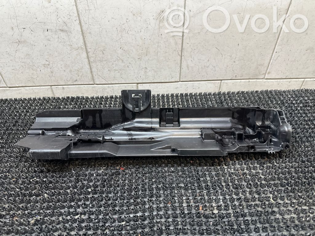 BMW 1 E81 E87 Radiator mount bracket 