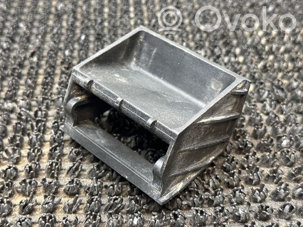 BMW X5 E70 Radiator mount bracket 