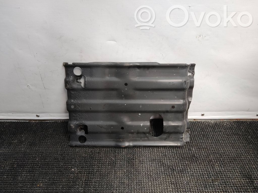 Engine splash shield/under tray   5214603AD,30411