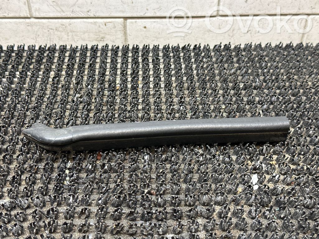 BMW 3 E90 E91 Engine compartment rubber 