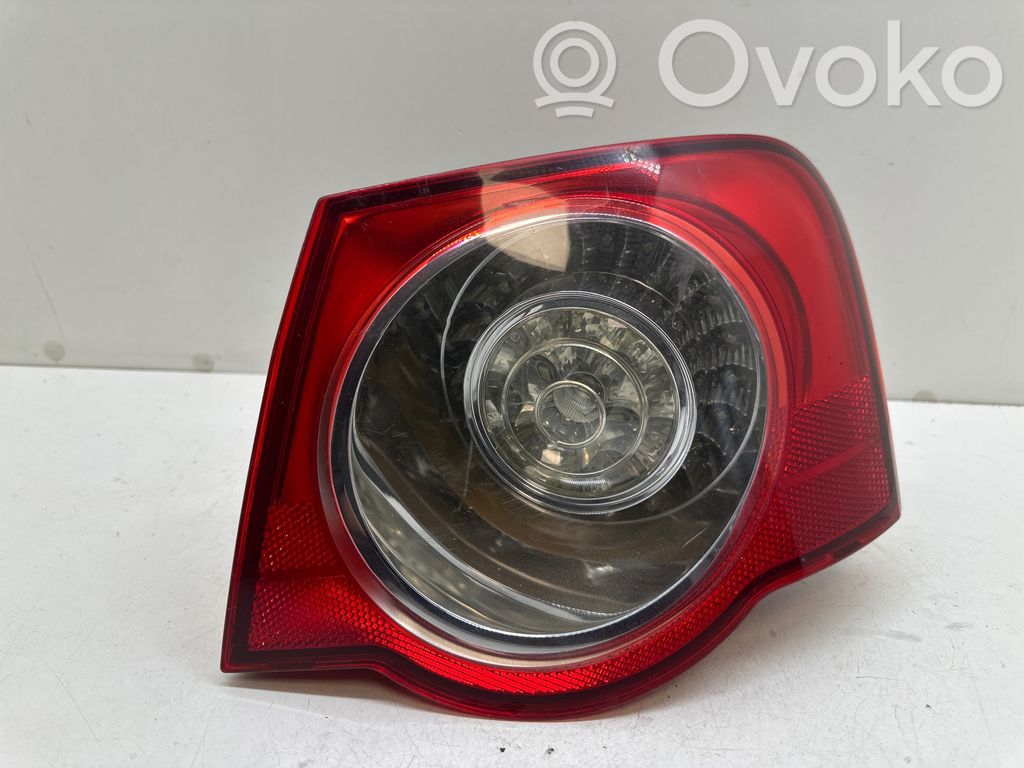 Volkswagen PASSAT B6 Lampa tylna 