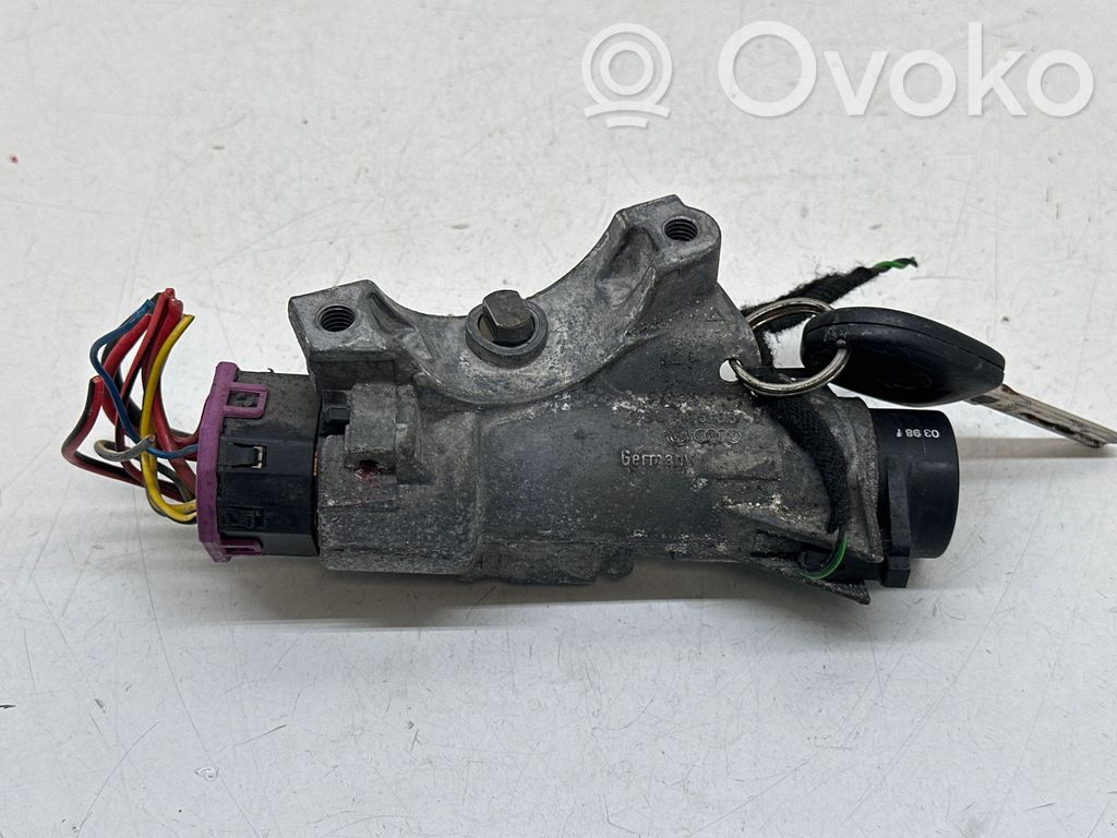 Volkswagen PASSAT B5 Užvedimo spynelė 