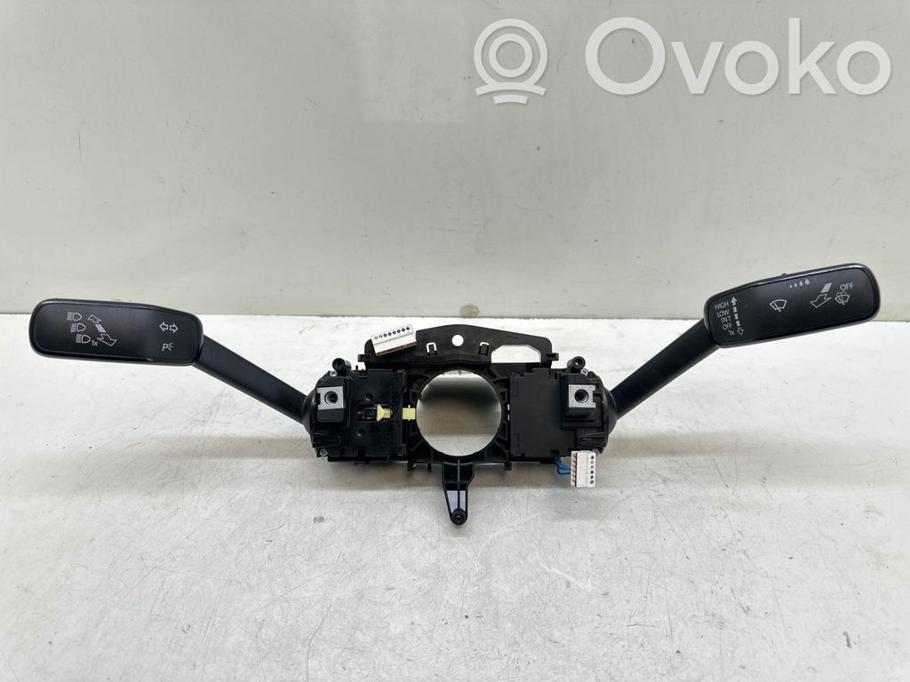 Volkswagen Caddy Interruptor/palanca de limpiador de luz de giro 