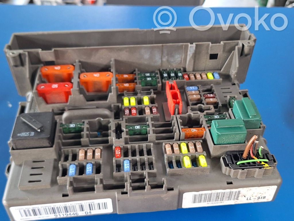 Módulo de fusible   911944604
