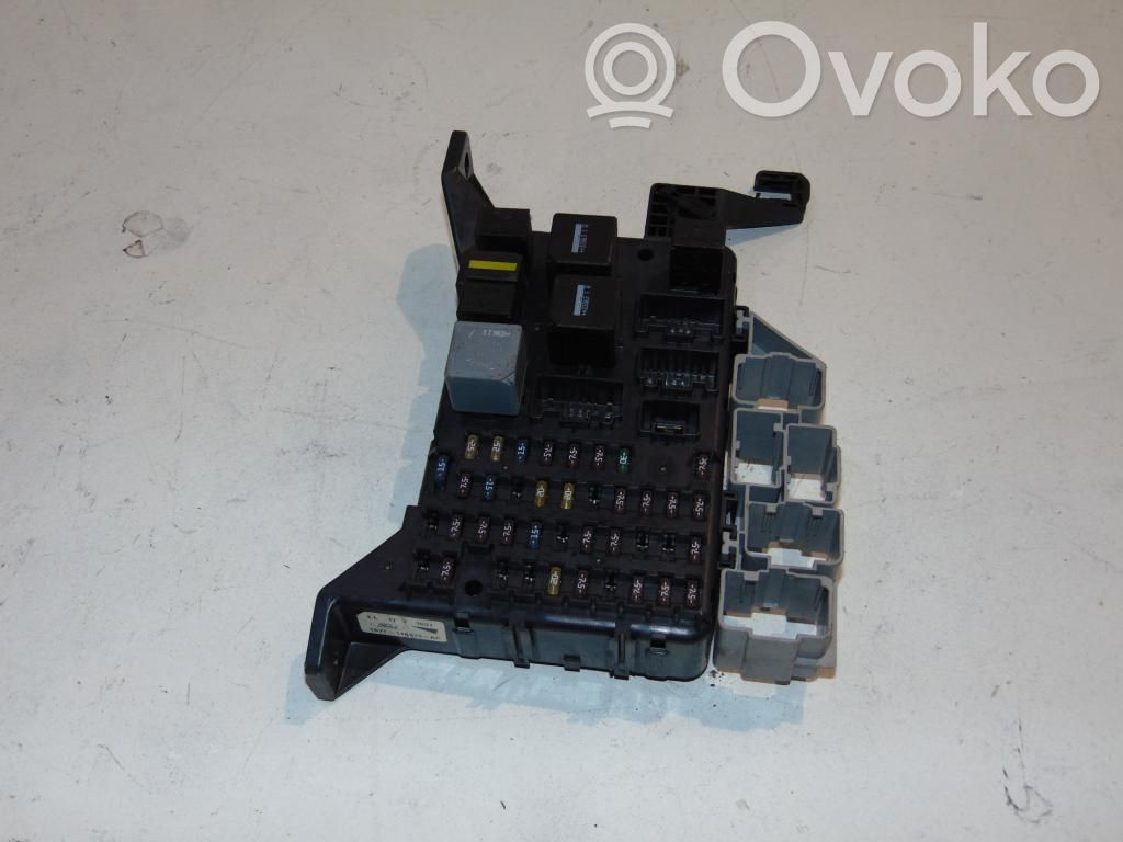 Ford Mondeo Mk III Fuse module 