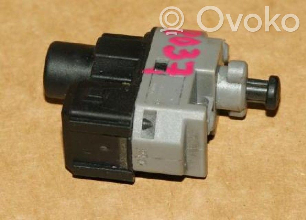 Ford Mondeo Mk III Brake pedal sensor switch 