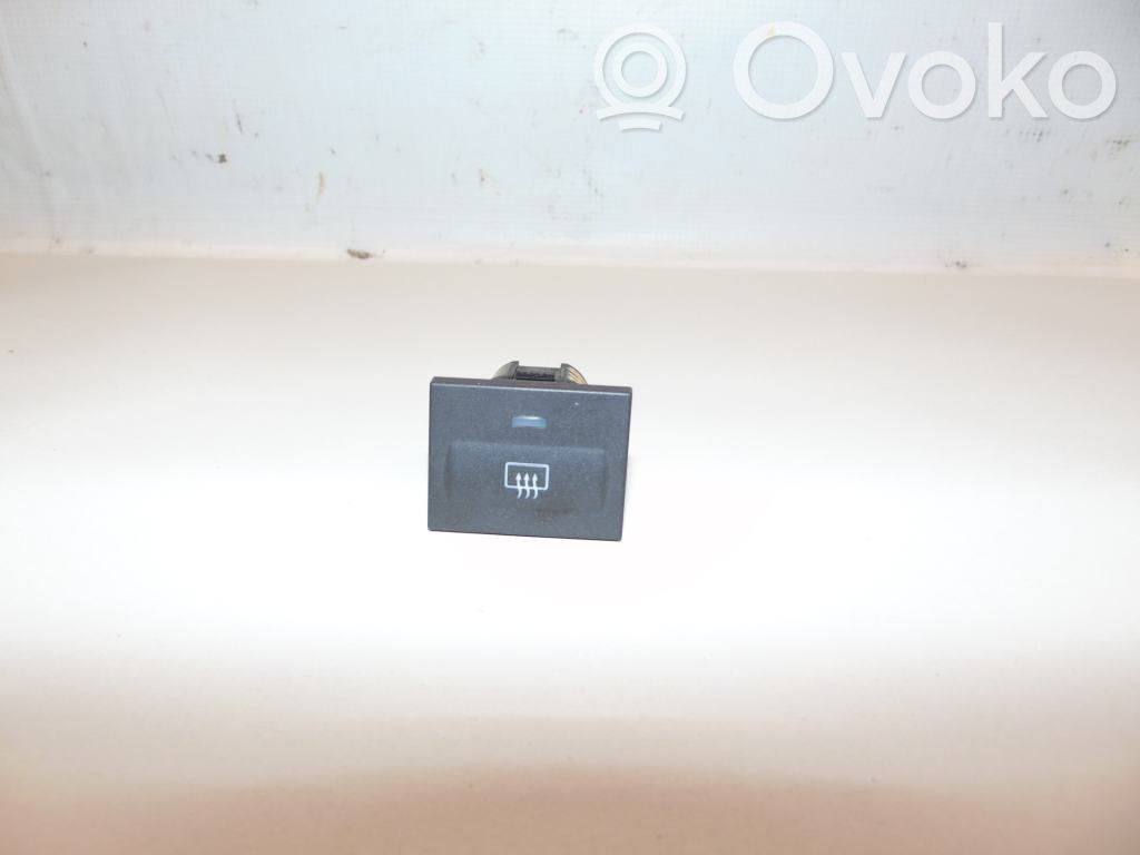 Ford Focus Windscreen/window heater switch 