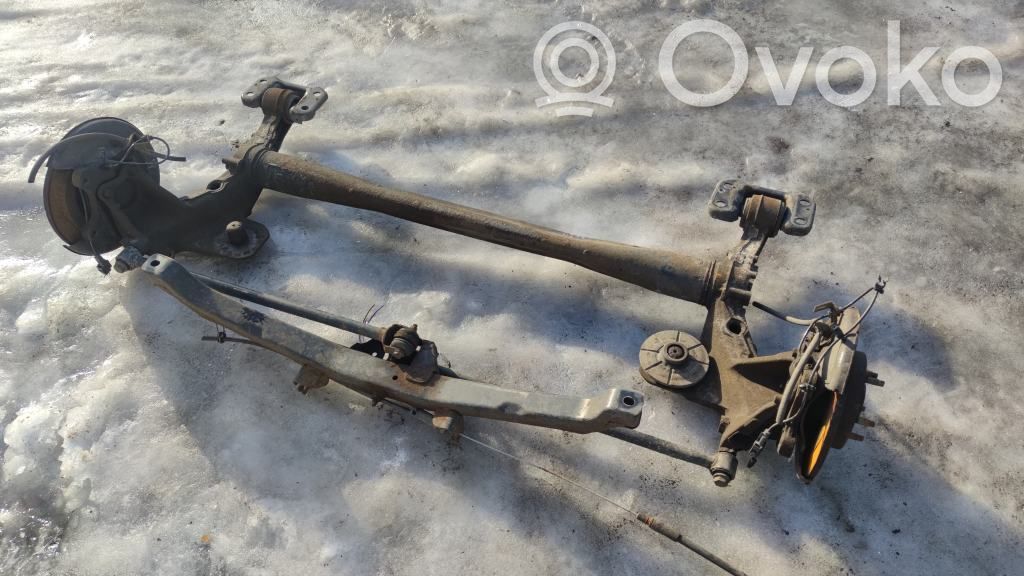 Opel Astra J Belka osi tylnej 