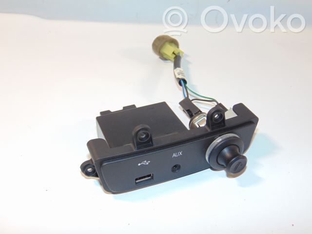SsangYong Korando Enchufe conector USB 