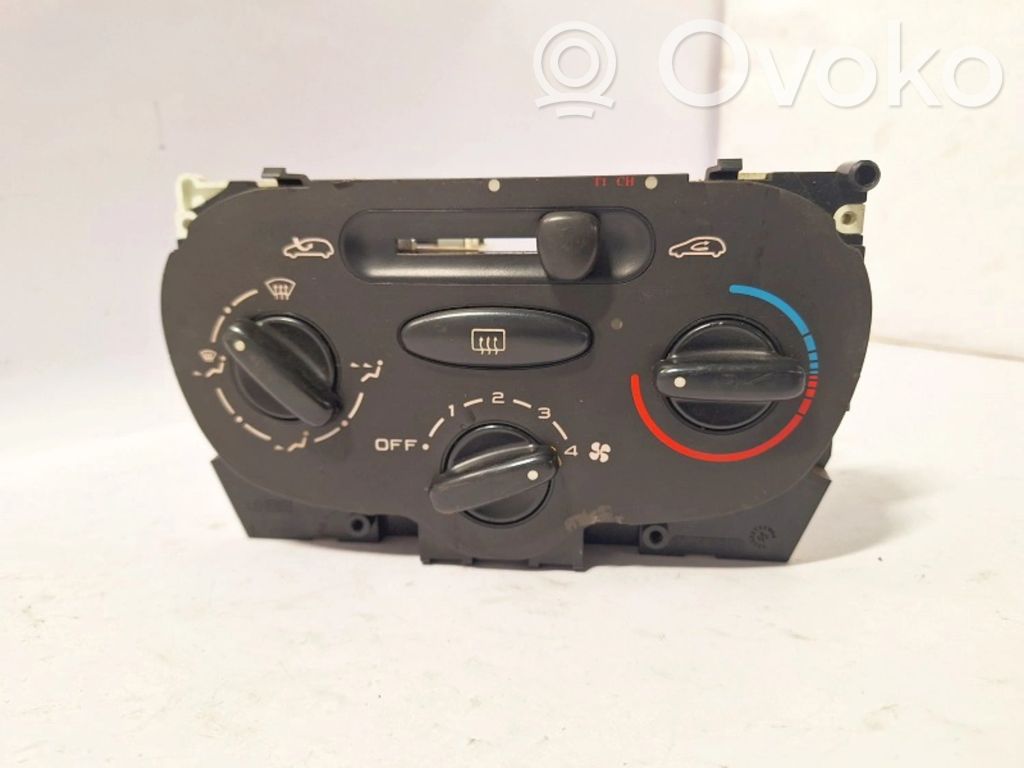 Peugeot 206 Climate control unit 