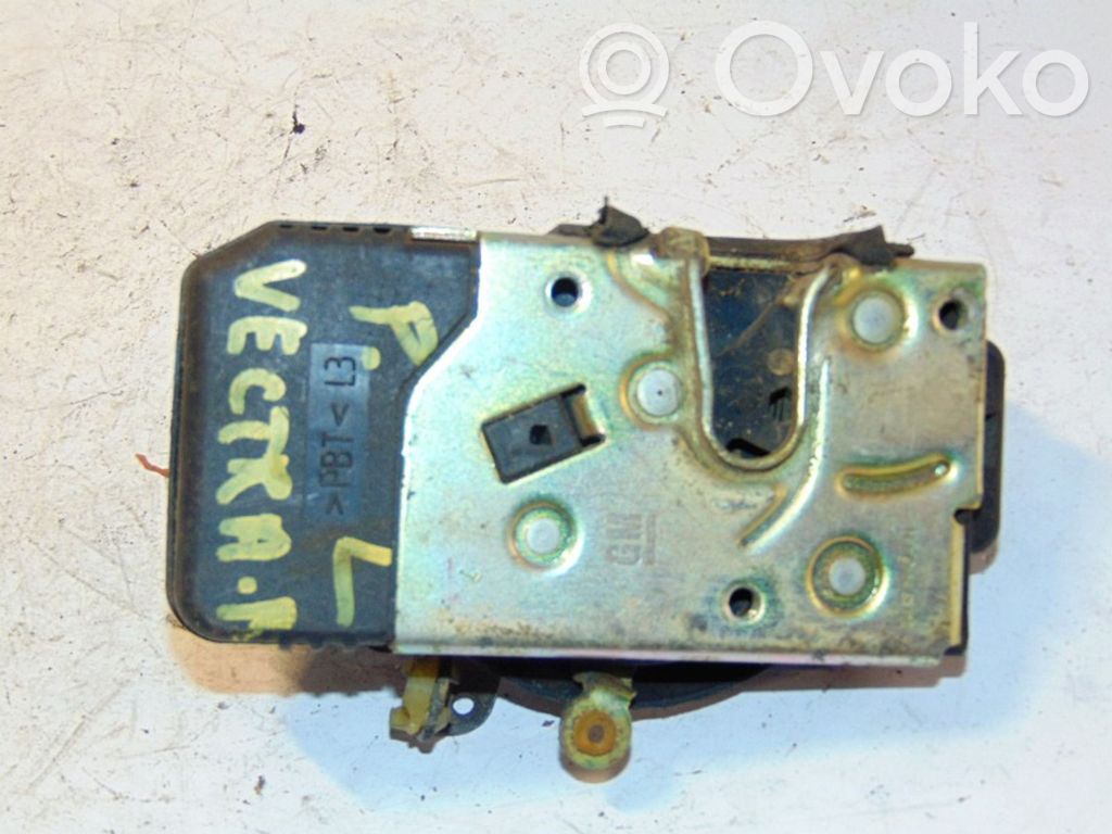 Opel Vectra B Etuoven lukko 