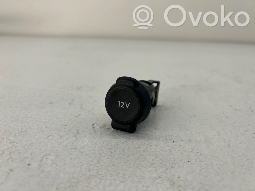 Citroen Jumpy 12 V Socket (front) 