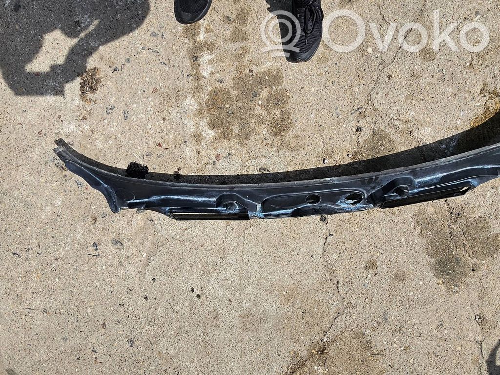 BMW 3 E90 E91 Wiper trim 