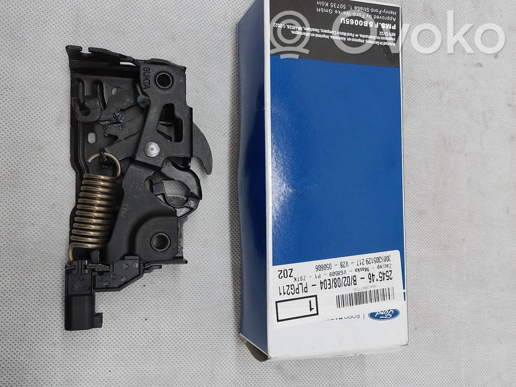 Tie down hook / loop   2545946,SP2545946