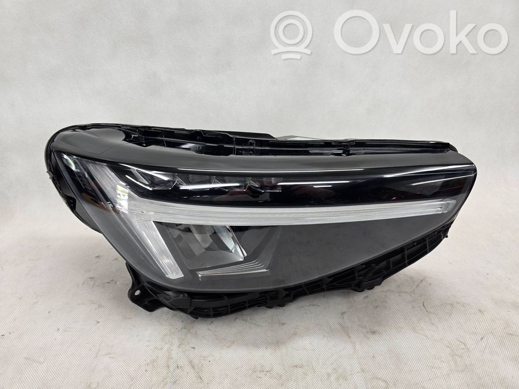 Volvo XC40 Headlight/headlamp 