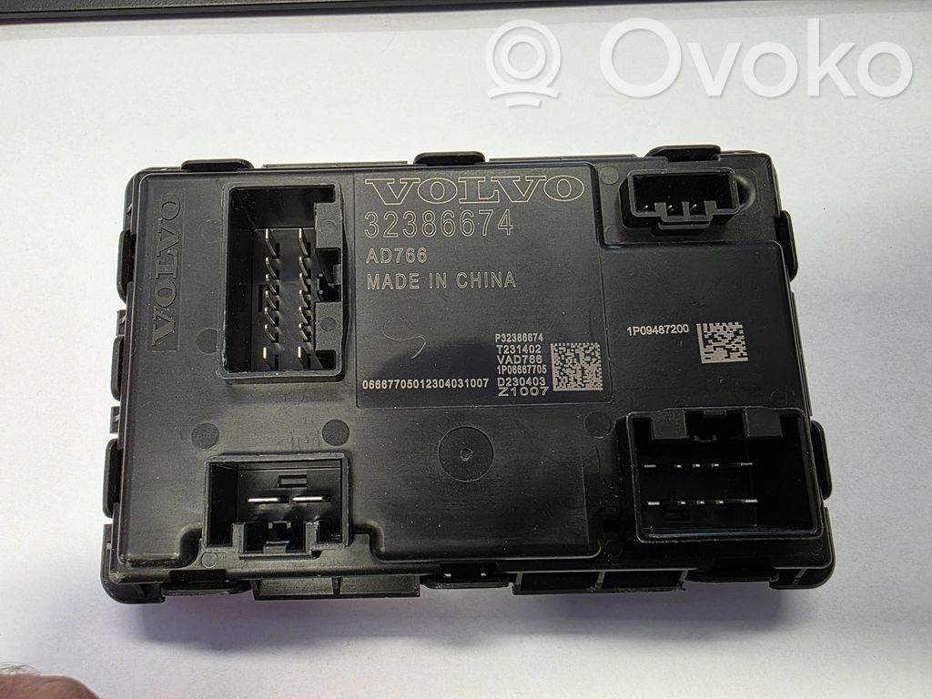 Unidad de control/módulo de la barra de remolque   SPEED32386674,32386674