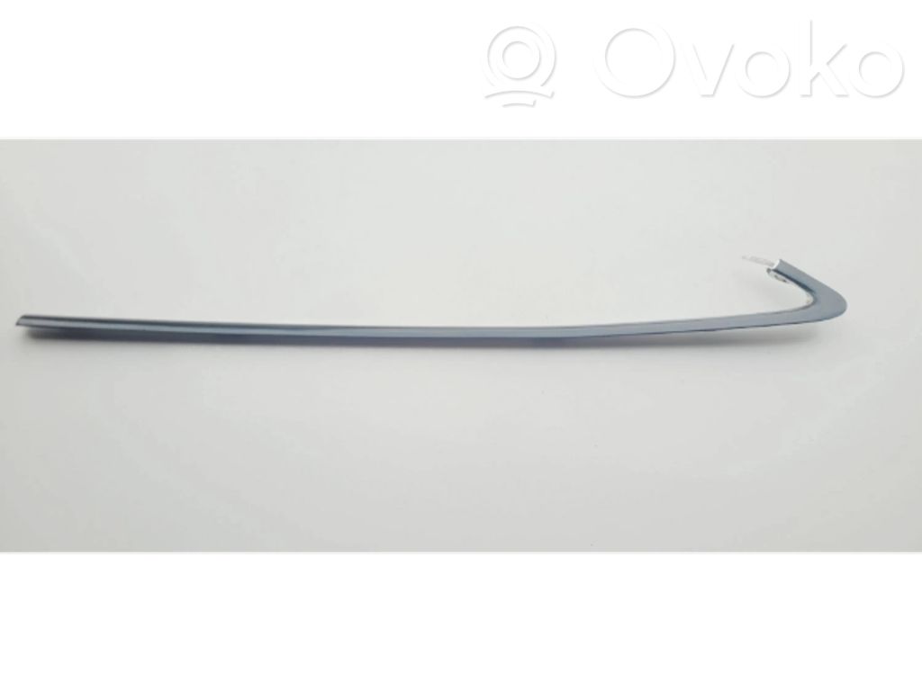 Audi A5 8T 8F Listwa szyby tylnej 