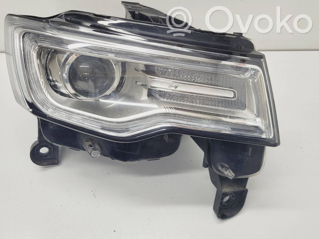 Jeep Grand Cherokee Phare frontale 