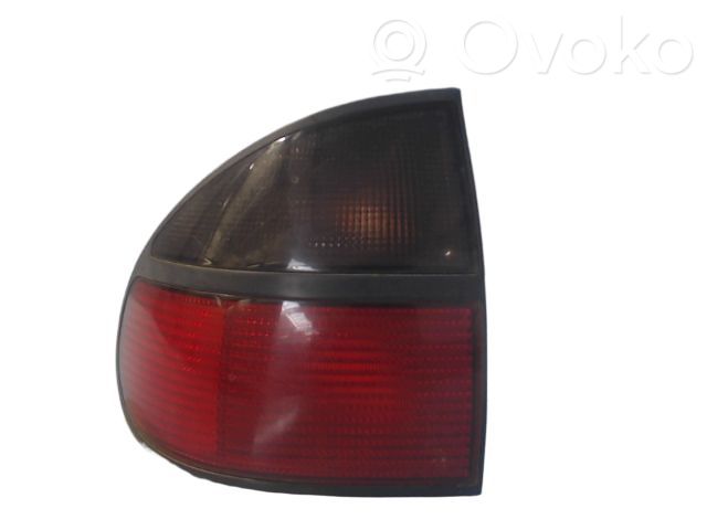 Renault Laguna I Luci posteriori 