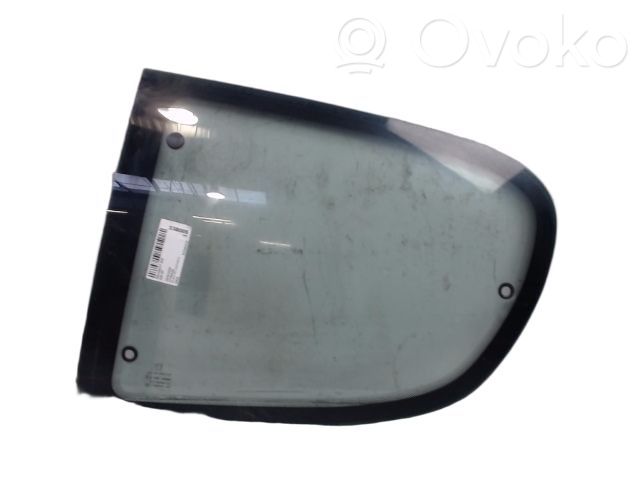 Peugeot 206 Ventanilla de ventilación de la puerta trasera 