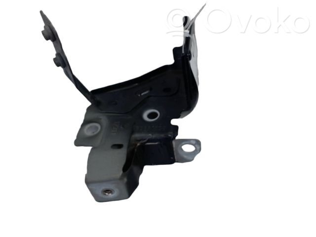 Renault Megane III Fender mounting bracket 
