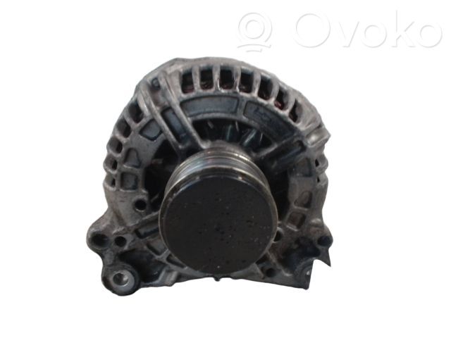 Volkswagen Polo IV 9N3 Alternator 