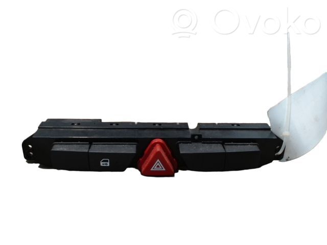 KIA Ceed Hazard light switch 