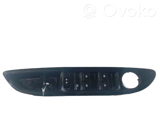 Opel Mokka Electric window control switch 