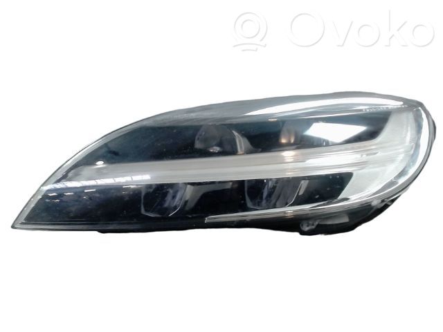 Volvo V40 Lampa przednia 