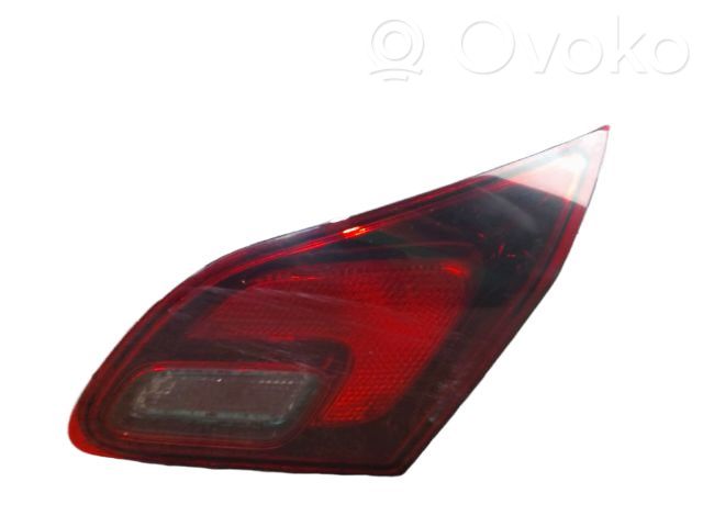 Opel Astra J Lampă spate în capacul portbagajului 