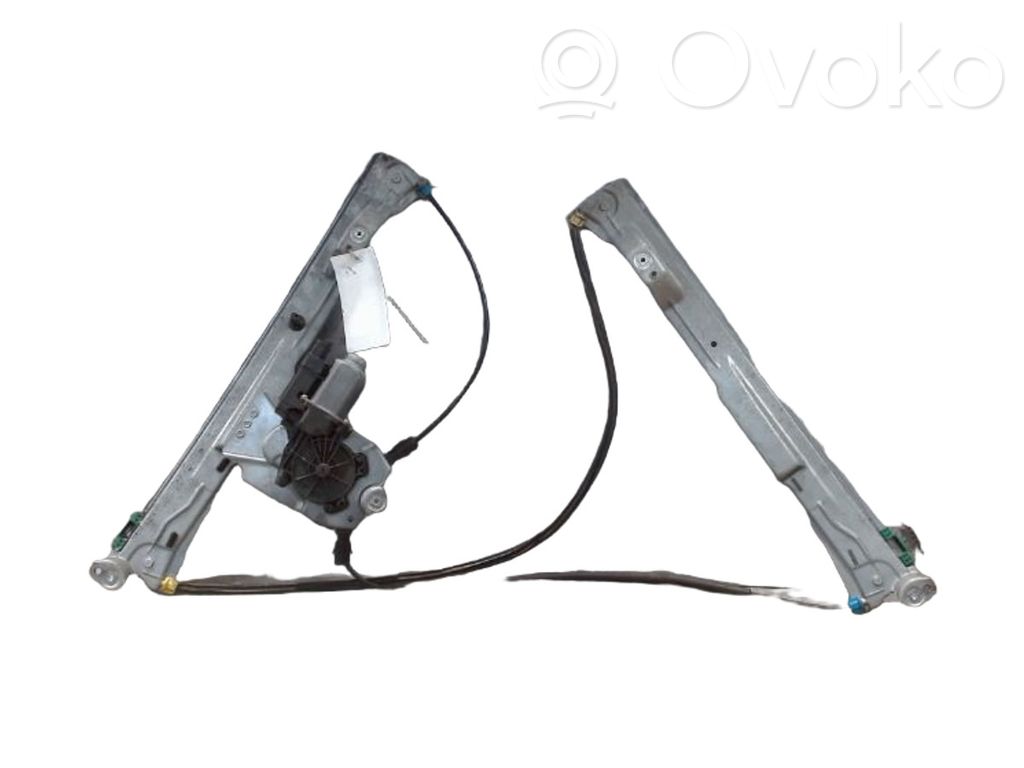 Renault Clio III Front door window regulator with motor