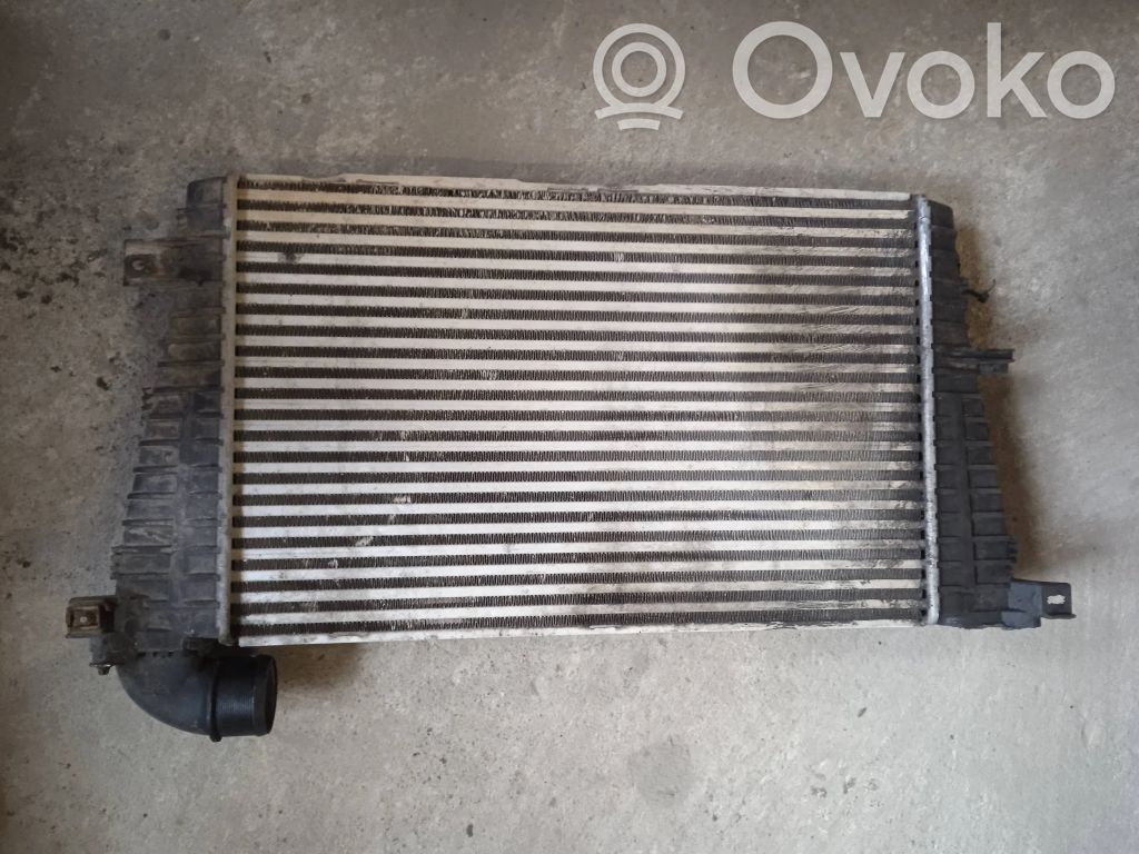 Opel Zafira B Chłodnica powietrza doładowującego / Intercooler 