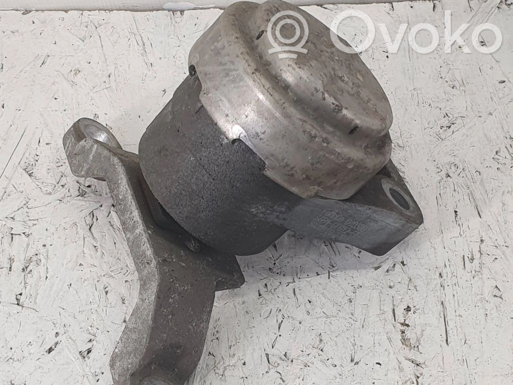 Ford Mondeo MK IV Engine mount bracket 