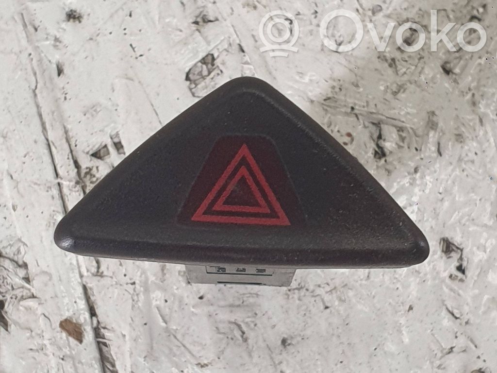 Hazard light switch   9441045
