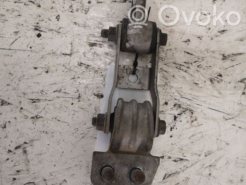 Volvo V70 Gearbox mounting bracket 