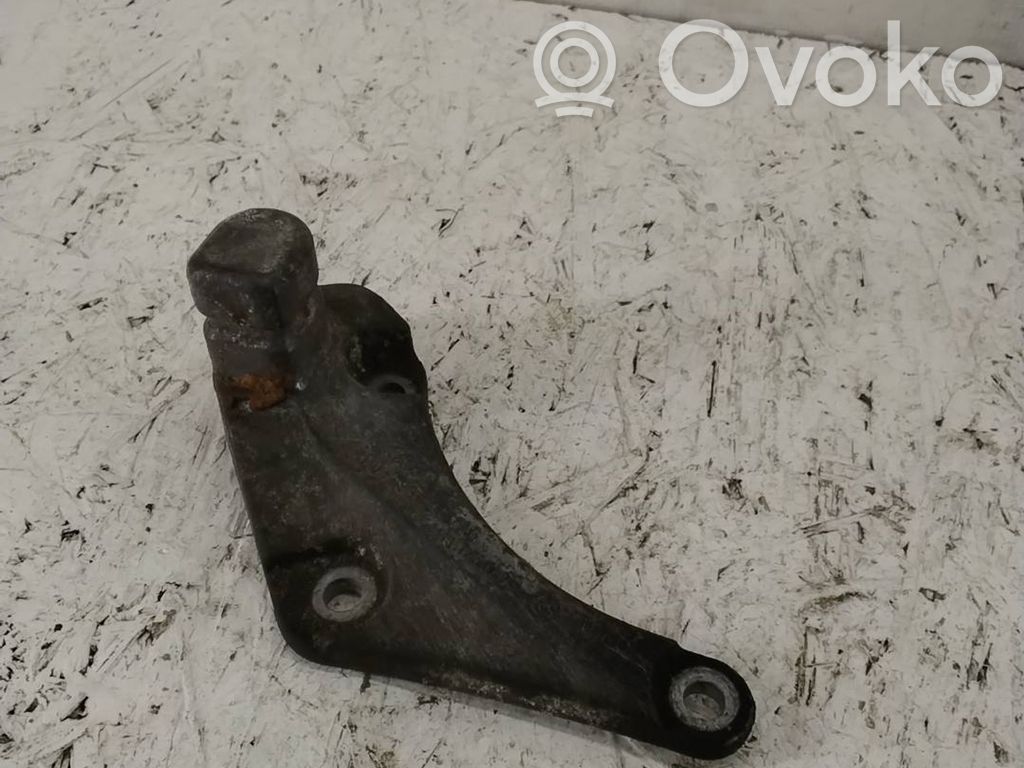 Audi A6 Allroad C5 Engine mounting bracket 