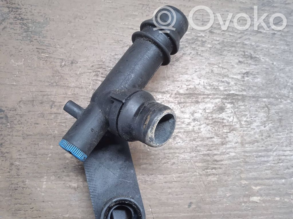 Engine coolant pipe/hose   2248409