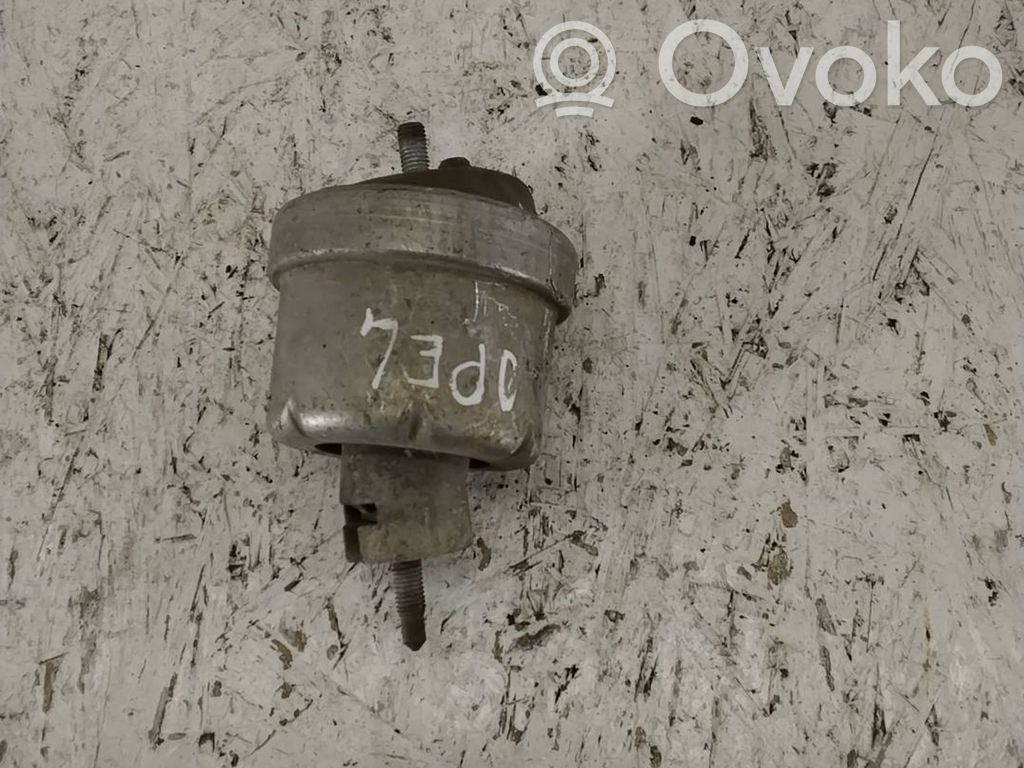 Opel Vectra B Engine mount bracket 